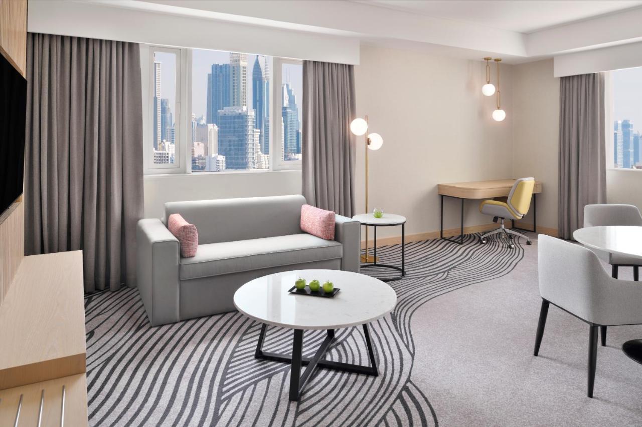 Crowne Plaza - Dubai Jumeirah By Ihg Exterior photo Suite