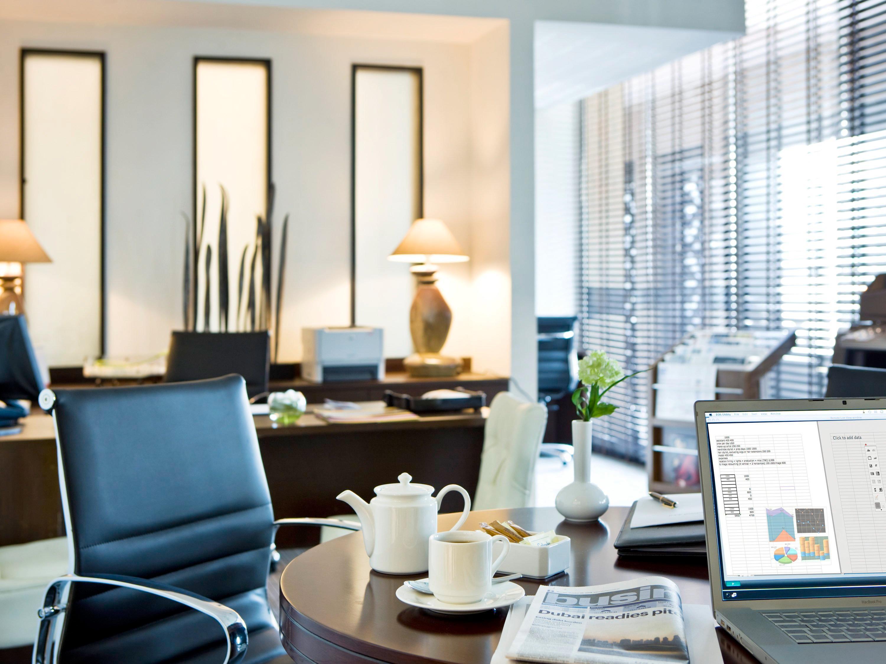 Crowne Plaza - Dubai Jumeirah By Ihg Exterior photo Office