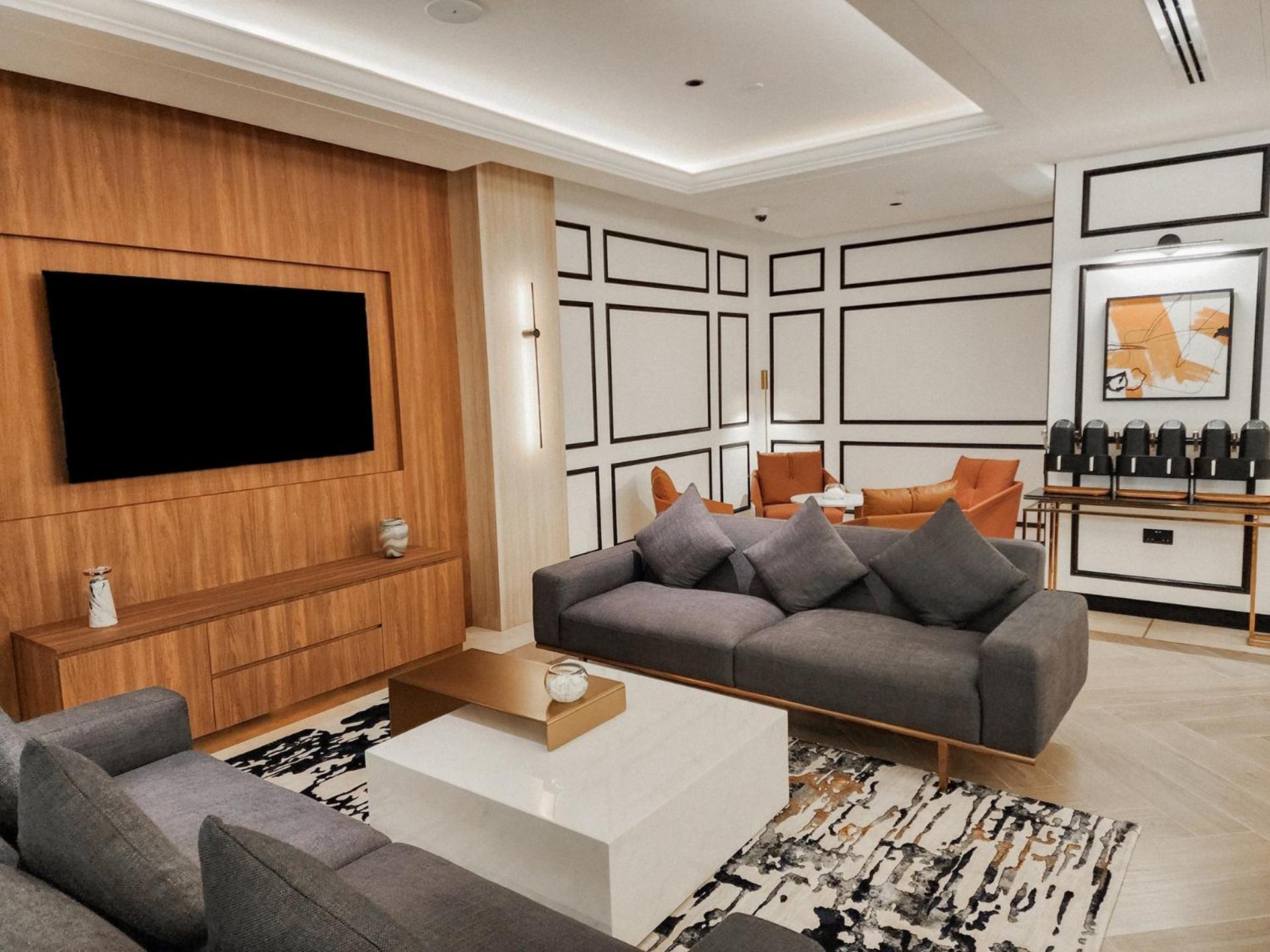 Crowne Plaza - Dubai Jumeirah By Ihg Exterior photo The interior of the lounge
